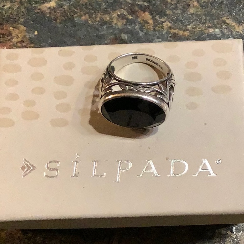 Black Chalcedony size 7